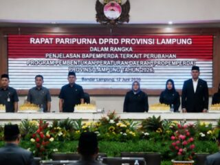 DPRD Provinsi Lampung Tetapkan Perubahan Propemperda Tahun 2026